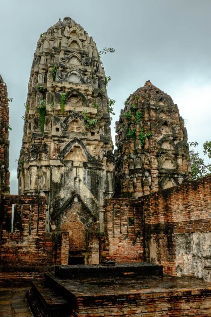 Sukhotai Wat Si Sawai